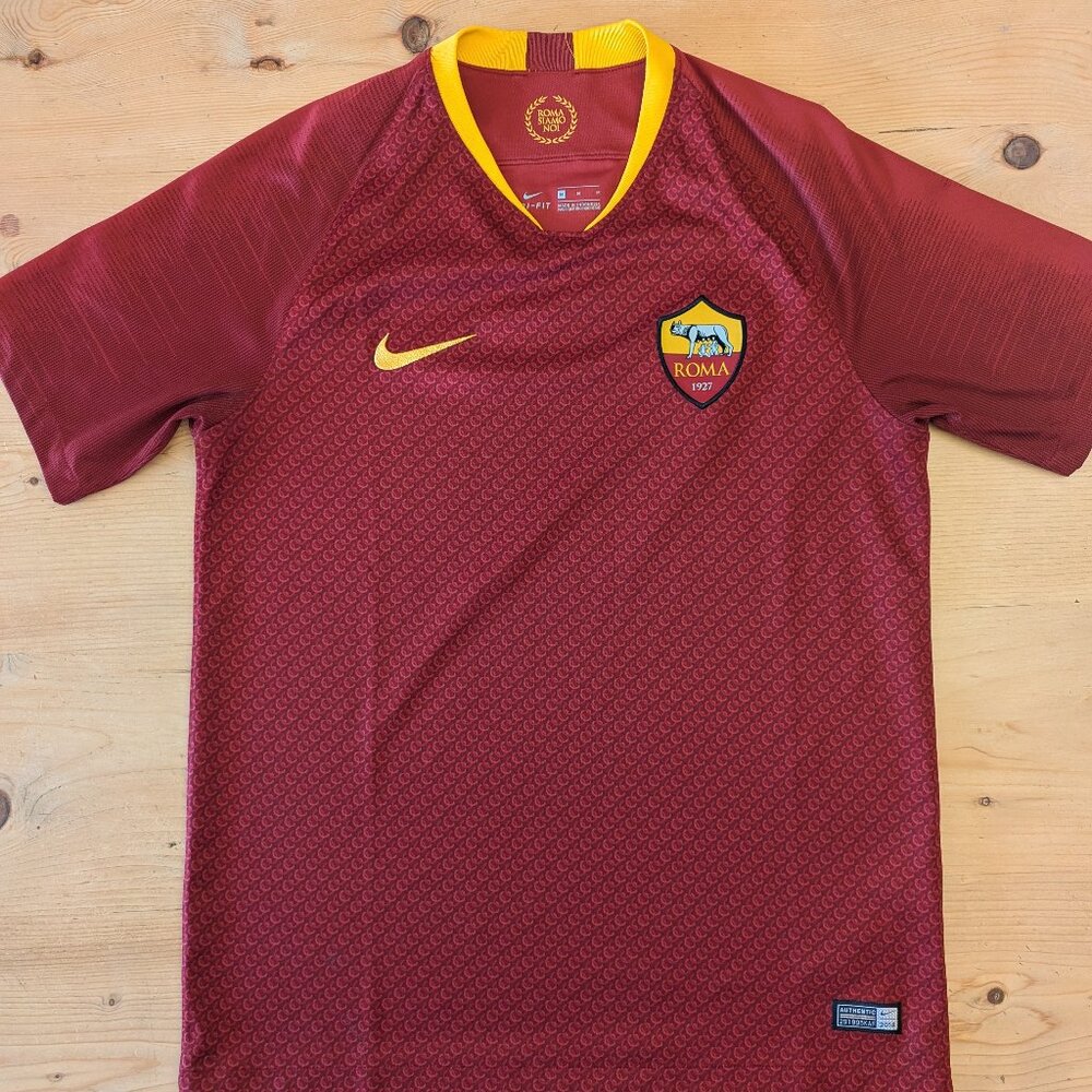 Roma Nike Dri-fit Home 2018 Jersey, size Medium